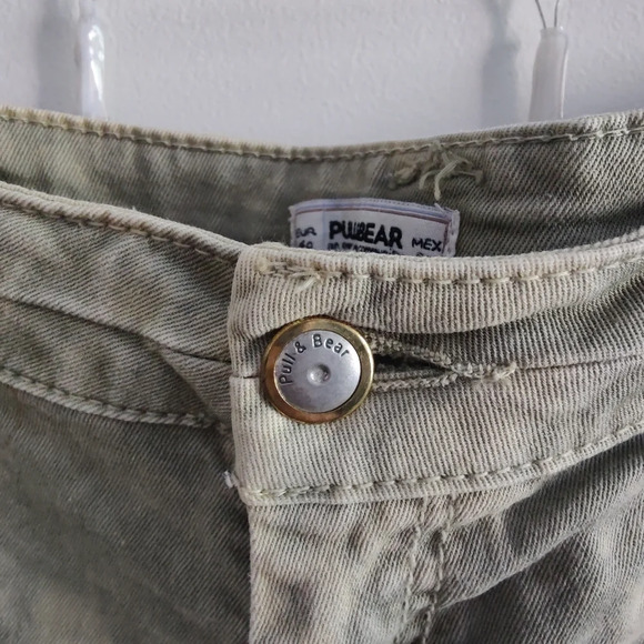 Pull & Bear Denim Short Shorts / Euro 40 / US Medium - Picture 2 of 6